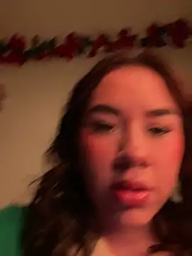 Im Valen Cute online show from July 3, 2026, 3:46 am