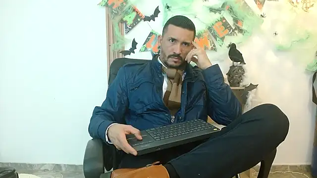 Reiko 85  online show from October 18, 2025, 7:49 pm