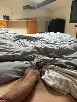 Layzeee online show from March 16, 2026, 5:05 pm