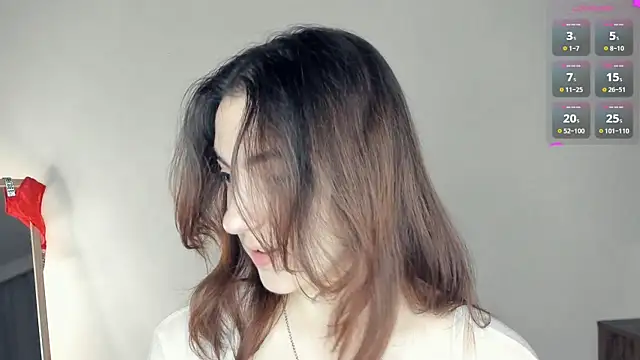 DracosMoon online show from October 19, 2025, 7:11 am