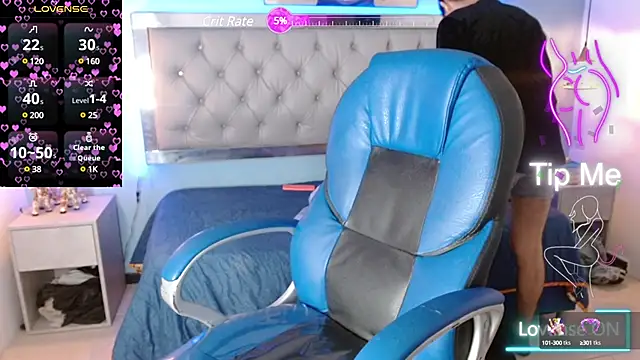 Dyla n18 online show from March 19, 2025, 7:49 pm