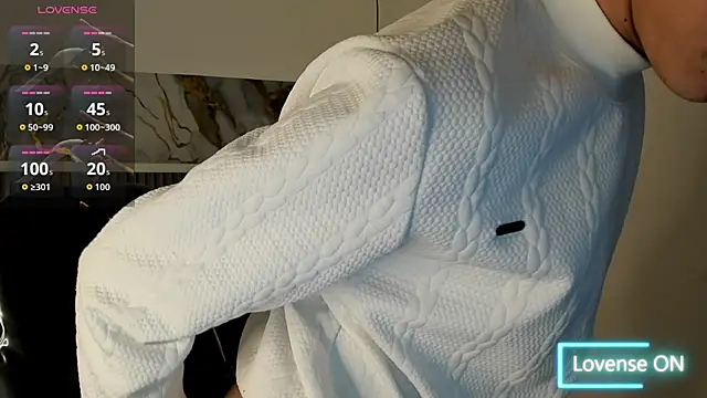 Dyla n18 online show from March 30, 2026, 8:43 pm