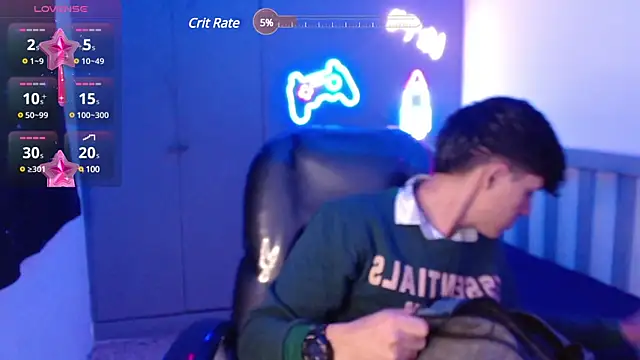 Dyla n18 online show from March 13, 2025, 7:50 pm