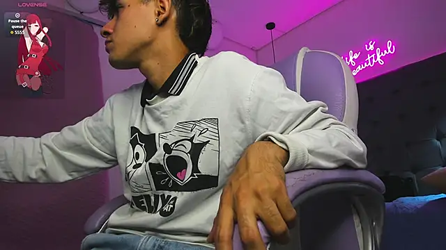 Dyla n18 online show from September 20, 2025, 10:04 pm