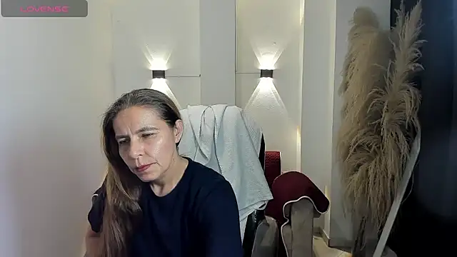 Snapshot of Milf_karlye chatting on June 19, 2026, 2:50 am Milf karlye online show from June 19, 2026, 2:50 am