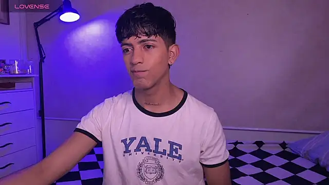 teobowny  online show from October 3, 2025, 12:58 am