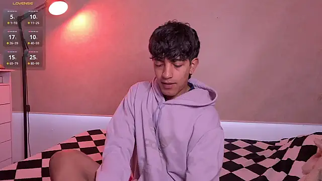 teobowny  online show from September 23, 2025, 12:34 pm