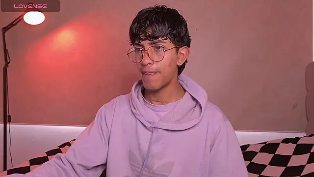 teobowny  online show from September 24, 2025, 12:33 pm