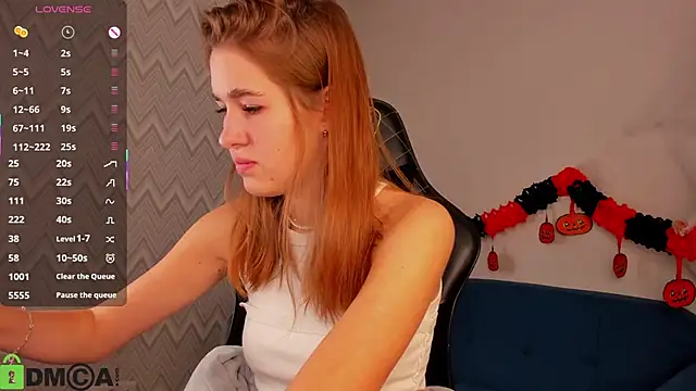 Jennifer Wadee online show from October 30, 2025, 11:45 pm