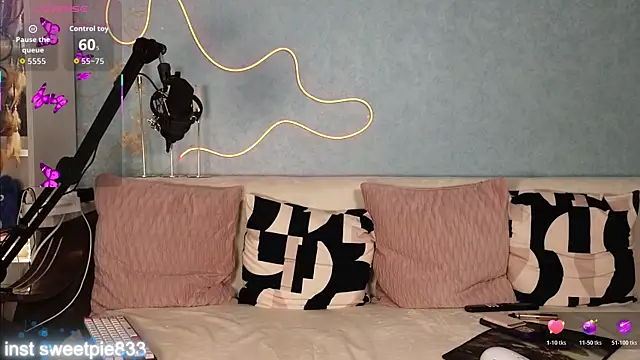 Anal Girl  online show from November 6, 2025, 4:44 pm