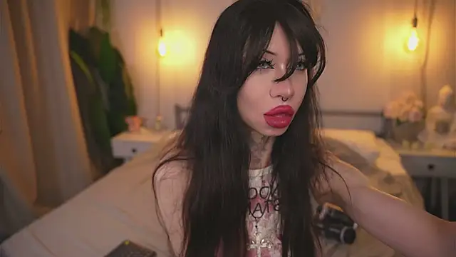 Devilsss toy online show from November 21, 2025, 4:39 pm