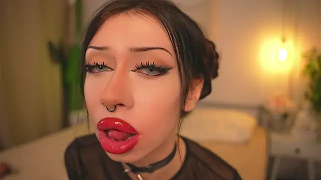 Devilsss toy online show from October 9, 2025, 4:07 pm