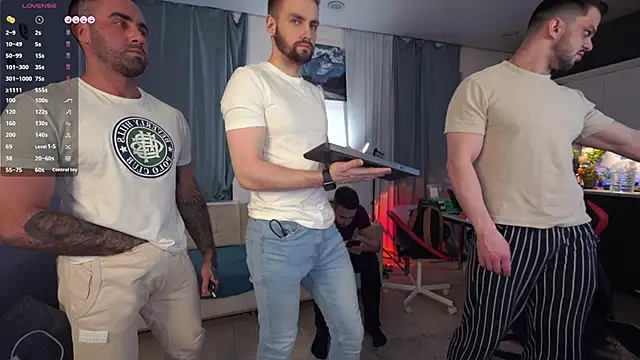 Snapshot of Alex_xxx chatting on January 18, 2026, 3:59 pm Alex xxx online show from January 18, 2026, 3:59 pm