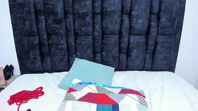 Aurora Doll  online show from April 15, 2026, 7:58 pm