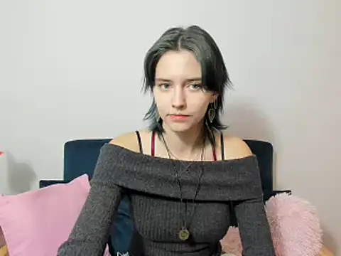 Snapshot of DevineNatalie chatting on December 9, 2024, 7:29 pm DevineNatalie online show from December 9, 2024, 7:29 pm