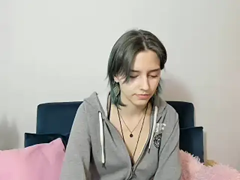 Snapshot of DevineNatalie chatting on December 27, 2024, 3:04 pm DevineNatalie online show from December 27, 2024, 3:04 pm
