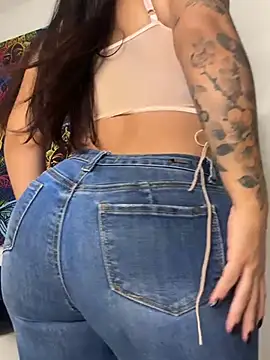 Snapshot of AndyFire69 chatting on February 21, 2025, 2:38 pm AndyFire69 online show from February 21, 2025, 2:38 pm