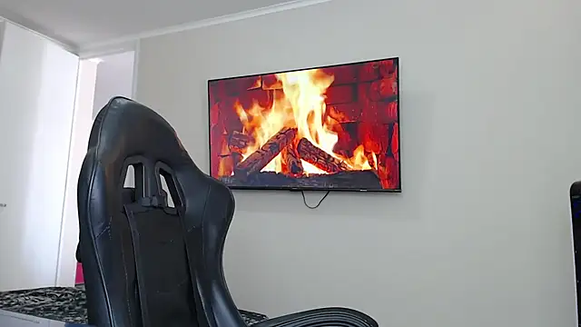 Snapshot of jonhklleyn chatting on September 24, 2025, 6:14 pm jonhklleyn online show from September 24, 2025, 6:14 pm