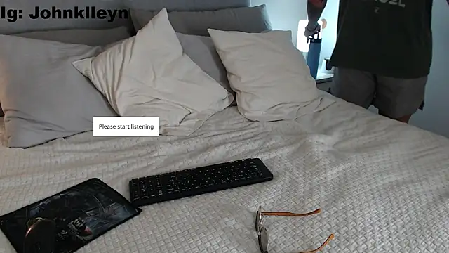 jonhklleyn online show from May 15, 2026, 7:23 pm