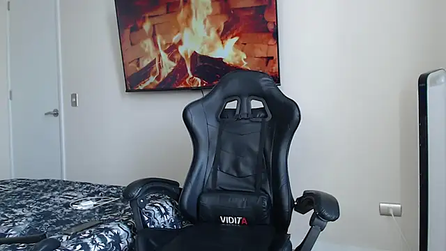 Snapshot of jonhklleyn chatting on September 13, 2025, 3:45 pm jonhklleyn online show from September 13, 2025, 3:45 pm