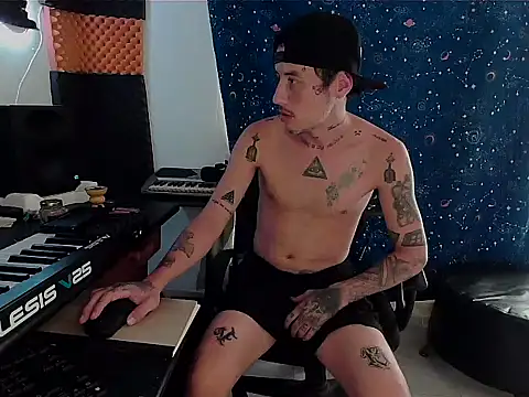 patrik tattoo  online show from March 13, 2025, 6:56 pm