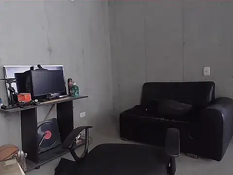 patrik tattoo  online show from April 4, 2026, 3:40 pm