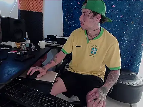 patrik tattoo  online show from March 19, 2025, 8:22 pm