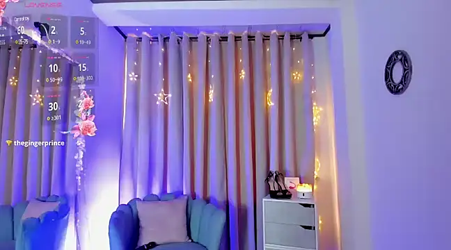 Snapshot of allison_alahia chatting on December 15, 2024, 3:20 pm allison alahia online show from December 15, 2024, 3:20 pm