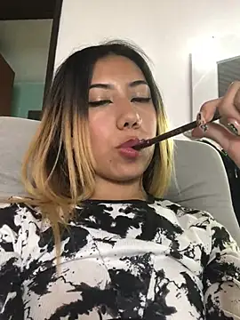 alessia clarkk online show from December 5, 2024, 9:22 pm