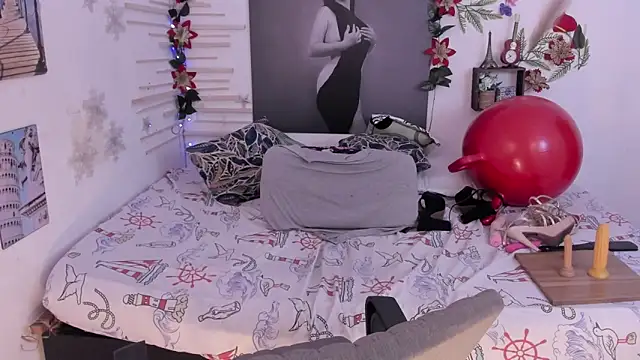 alinabozz1 online show from March 18, 2025, 5:33 pm