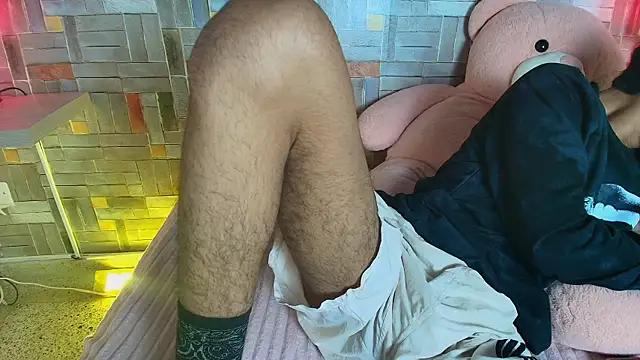 hares mds online show from December 3, 2025, 2:16 pm