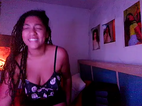 Snapshot of bellacrespalatina chatting on August 5, 2026, 4:28 am bellacrespalatina online show from August 5, 2026, 4:28 am