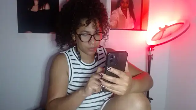 bellacrespalatina online show from October 7, 2025, 8:37 am