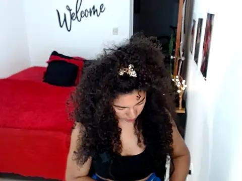 bellacrespalatina online show from September 17, 2025, 11:29 pm