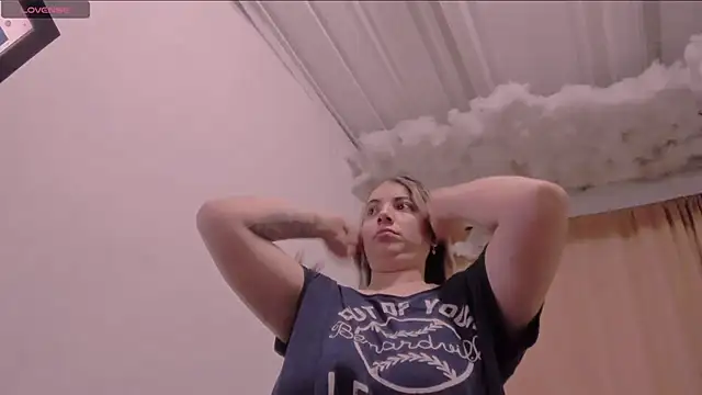 Lauu G online show from February 25, 2025, 3:09 am