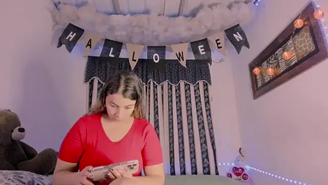 Lauu G online show from October 12, 2025, 3:08 am