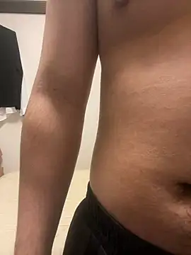 YU-KI00 online show from November 12, 2025, 11:25 am