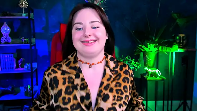 AnnTerry  online show from March 21, 2025, 5:12 pm