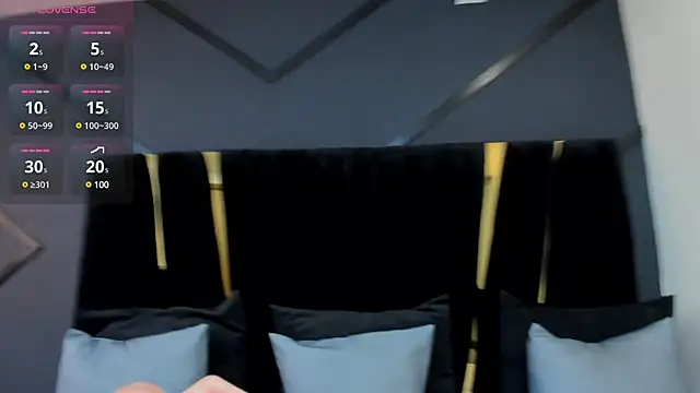 emilie xx  online show from March 22, 2025, 12:46 pm