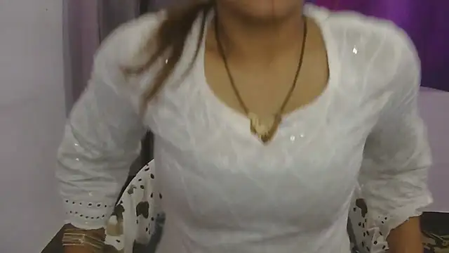 cutie-taara online show from October 1, 2025, 5:01 am