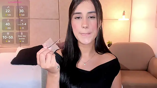 Amiirra  online show from March 6, 2025, 9:31 pm