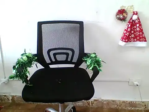 Snapshot of MalindaVip chatting on December 22, 2024, 4:17 pm MalindaVip online show from December 22, 2024, 4:17 pm