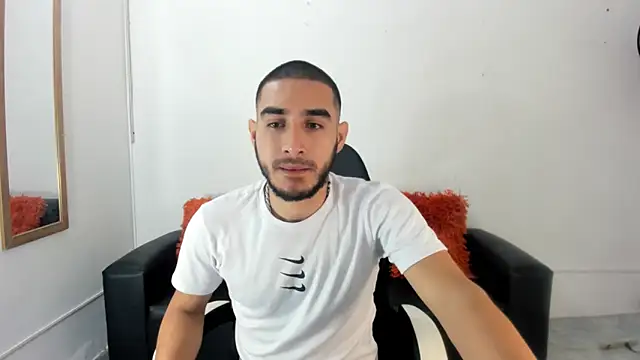 JuanDiegoKing online show from March 12, 2025, 7:25 pm