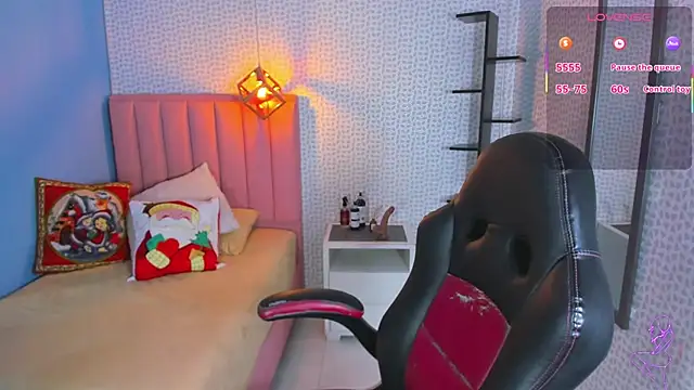 Snapshot of DENISERICHARD2 chatting on November 28, 2025, 1:00 pm DENISERICHARD2 online show from November 28, 2025, 1:00 pm