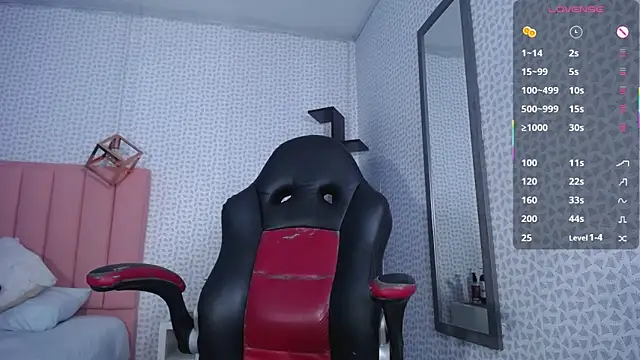 Snapshot of DENISERICHARD2 chatting on November 12, 2025, 12:42 pm DENISERICHARD2 online show from November 12, 2025, 12:42 pm