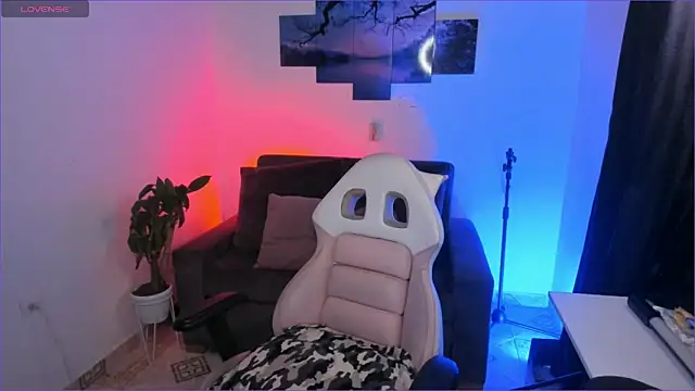 odelei online show from October 26, 2025, 9:42 am