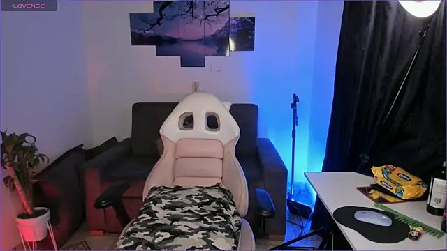 odelei online show from September 12, 2025, 9:53 am