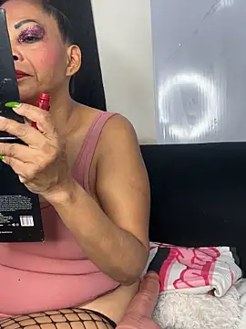 chiquimaturesexy online show from April 3, 2026, 10:16 pm