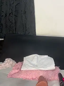 chiquimaturesexy online show from December 22, 2025, 9:48 pm