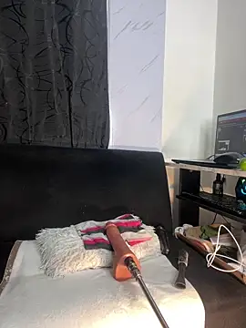 chiquimaturesexy online show from March 10, 2026, 9:30 pm